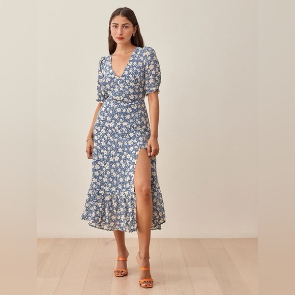 NWOT REFORMATION NANTES Midi Dress Blue White Floral Size 4! - Picture 1 of 7